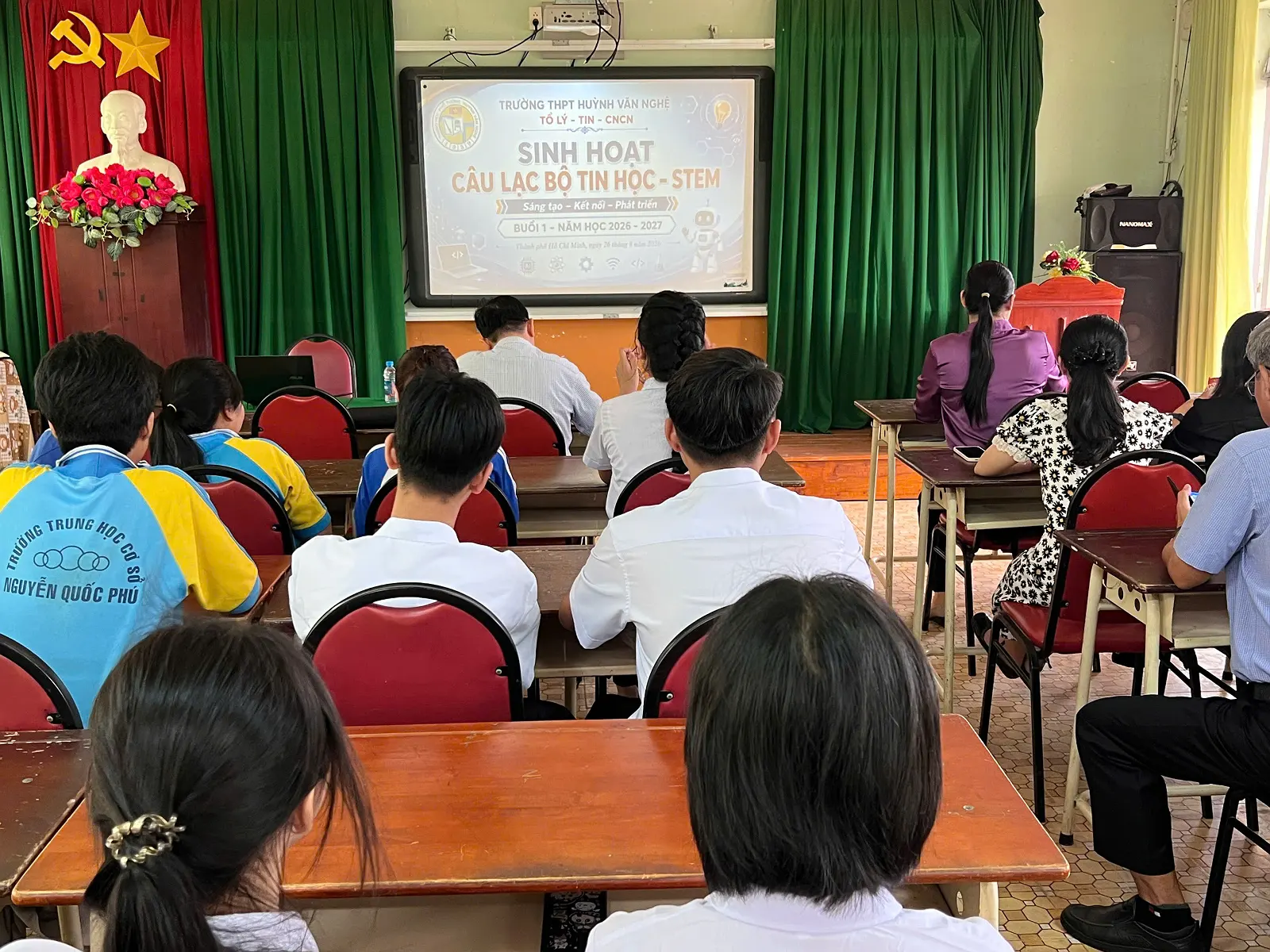 CÂU LẠC BỘ TIN HỌC – STEM TRƯỜNG THPT HUỲNH VĂN NGHỆ CHÍNH THỨC RA MẮT – KHỞI ĐẦU HÀNH TRÌNH SÁNG TẠO