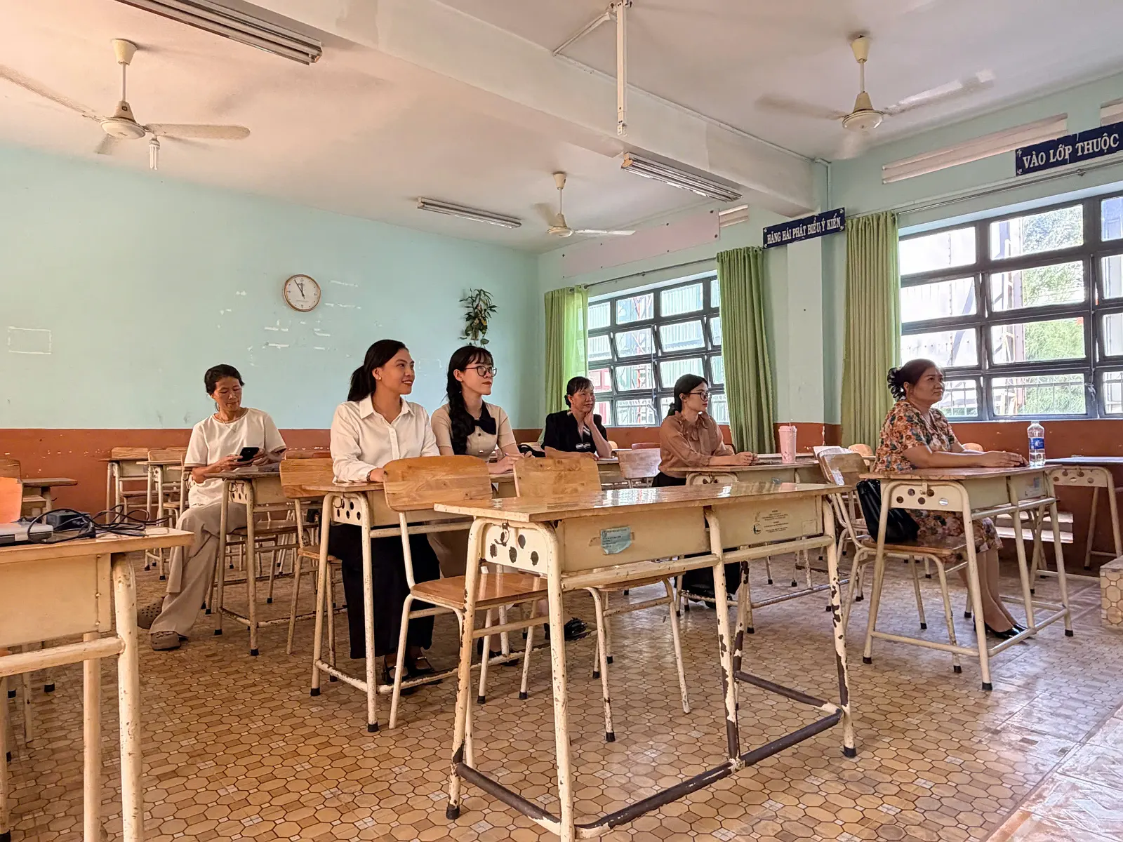 TẬP HUẤN CHUYÊN MÔN TỔ NGỮ VĂN NĂM HỌC 2026 – 2027