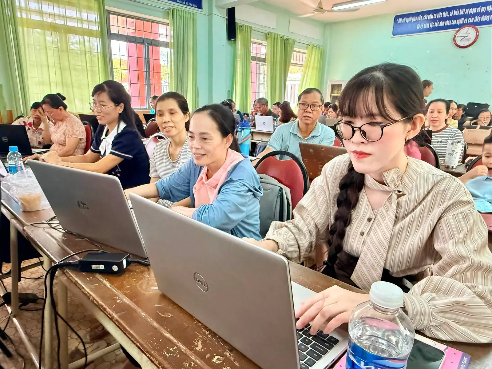 TRƯỜNG THPT HUỲNH VĂN NGHỆ TỔ CHỨC TẬP HUẤN PHÁT TRIỂN NĂNG LỰC SỬ DỤNG LMS360 TRONG TỔ CHỨC DẠY HỌC