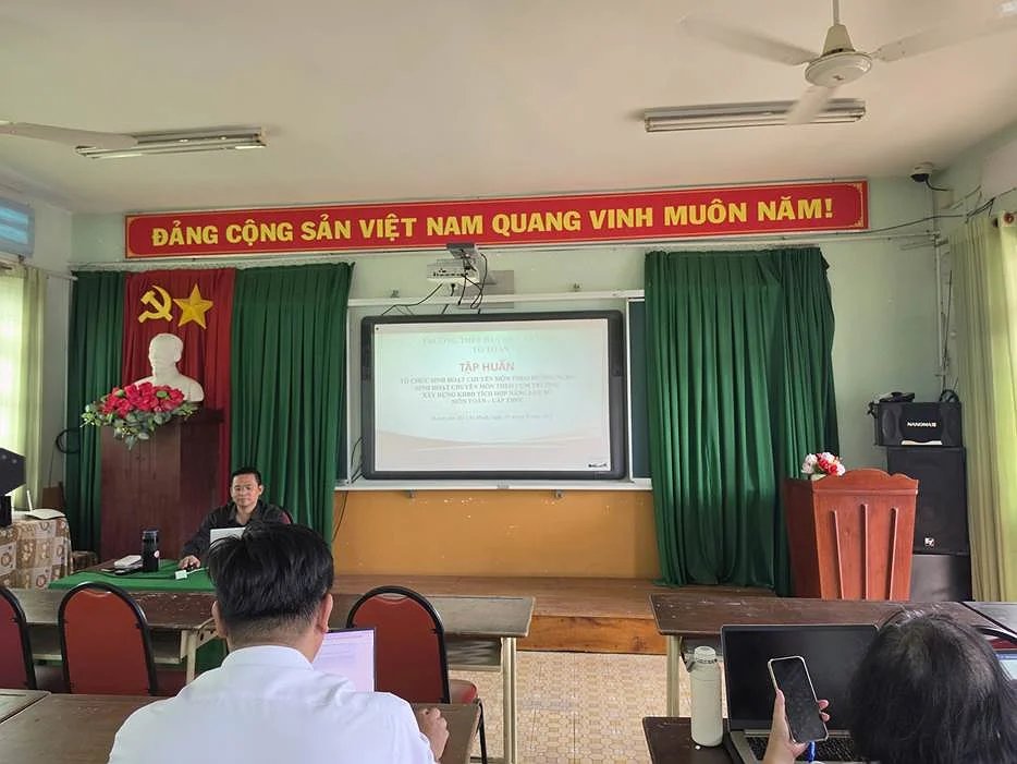 TẬP HUẤN CHUYÊN MÔN TỔ TOÁN
