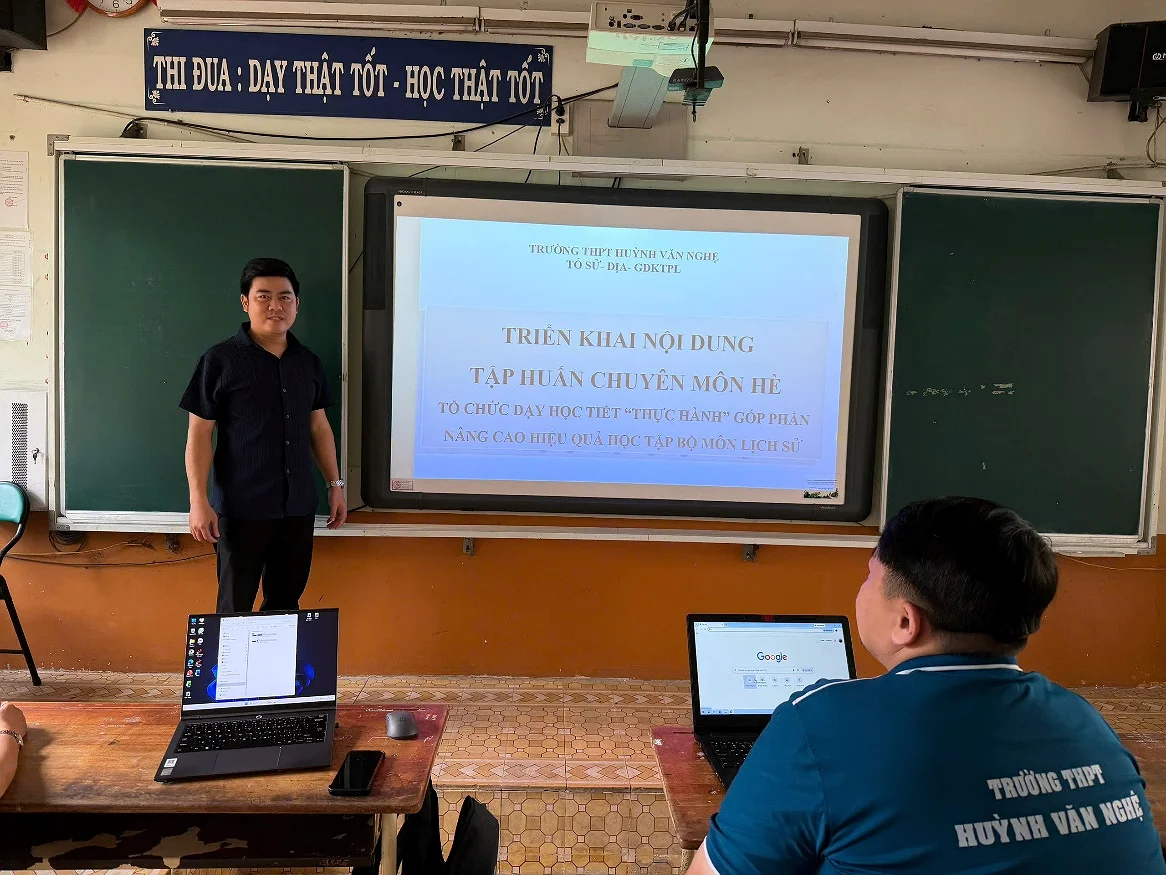TRIỂN KHAI HOẠT ĐỘNG CHUYÊN MÔN HÈ MÔN LỊCH SỬ