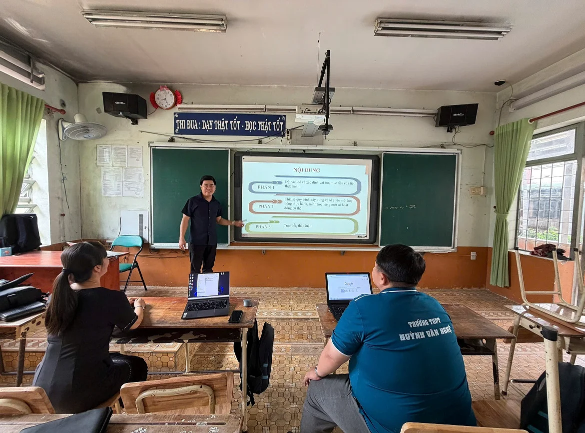 TRIỂN KHAI HOẠT ĐỘNG CHUYÊN MÔN HÈ MÔN LỊCH SỬ