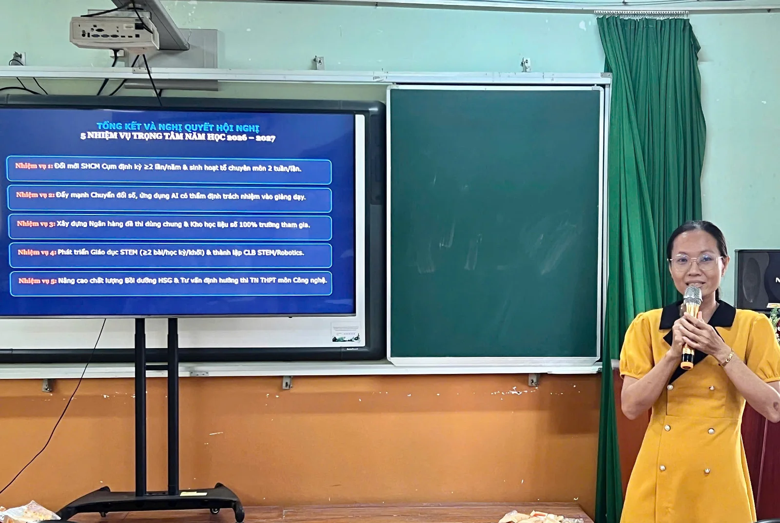 CỤM CHUYÊN MÔN 13 – MÔN CÔNG NGHỆ THPT TỔ CHỨC THÀNH CÔNG BUỔI SINH HOẠT CHUYÊN MÔN NĂM HỌC 2026 – 2027