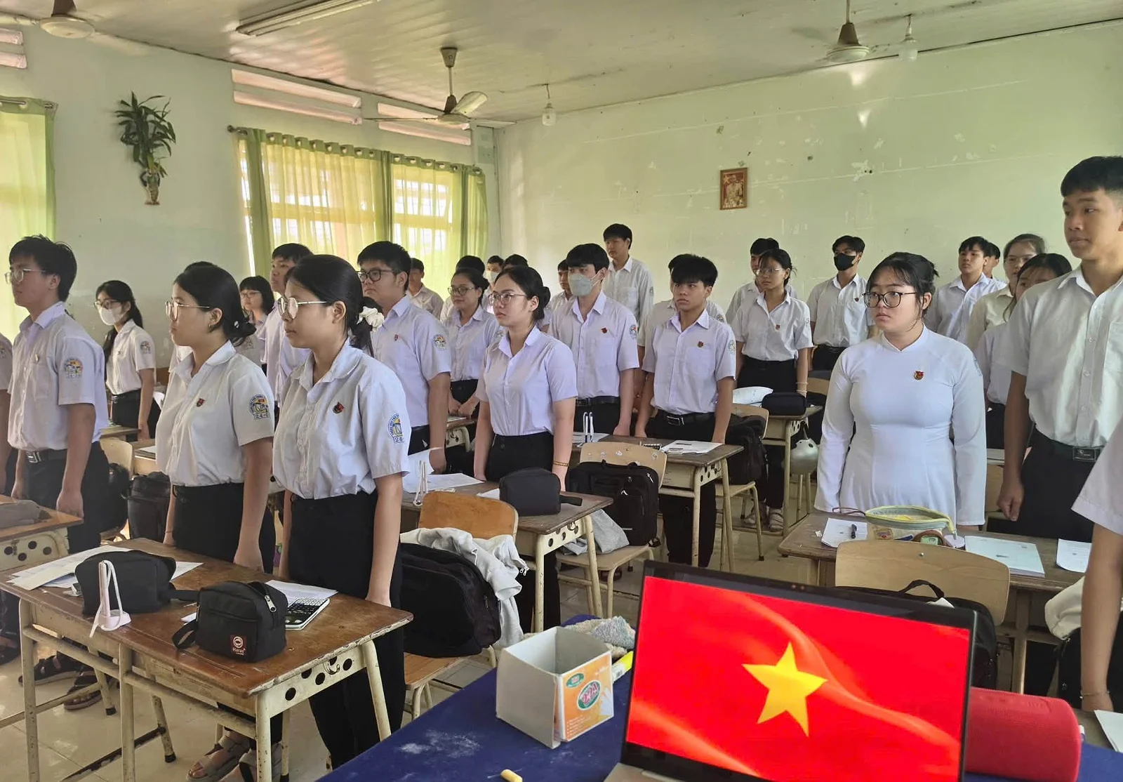 TRƯỜNG THPT HUỲNH VĂN NGHỆ HƯỞNG ỨNG CHIẾN DỊCH “KHÔNG MỘT MÌNH 2026 – KẾT NỐI KHÔNG TỔN THƯƠNG”