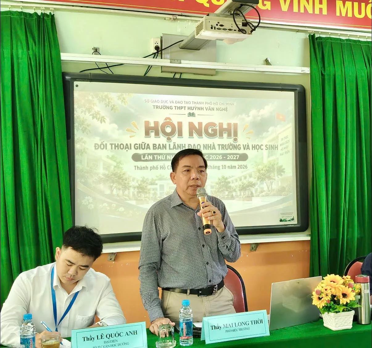 TRƯỜNG THPT HUỲNH VĂN NGHỆ TỔ CHỨC HỘI NGHỊ ĐỐI THOẠI GIỮA LÃNH ĐẠO NHÀ TRƯỜNG VÀ HỌC SINH LẦN THỨ NHẤT, NĂM HỌC 2026 – 2027