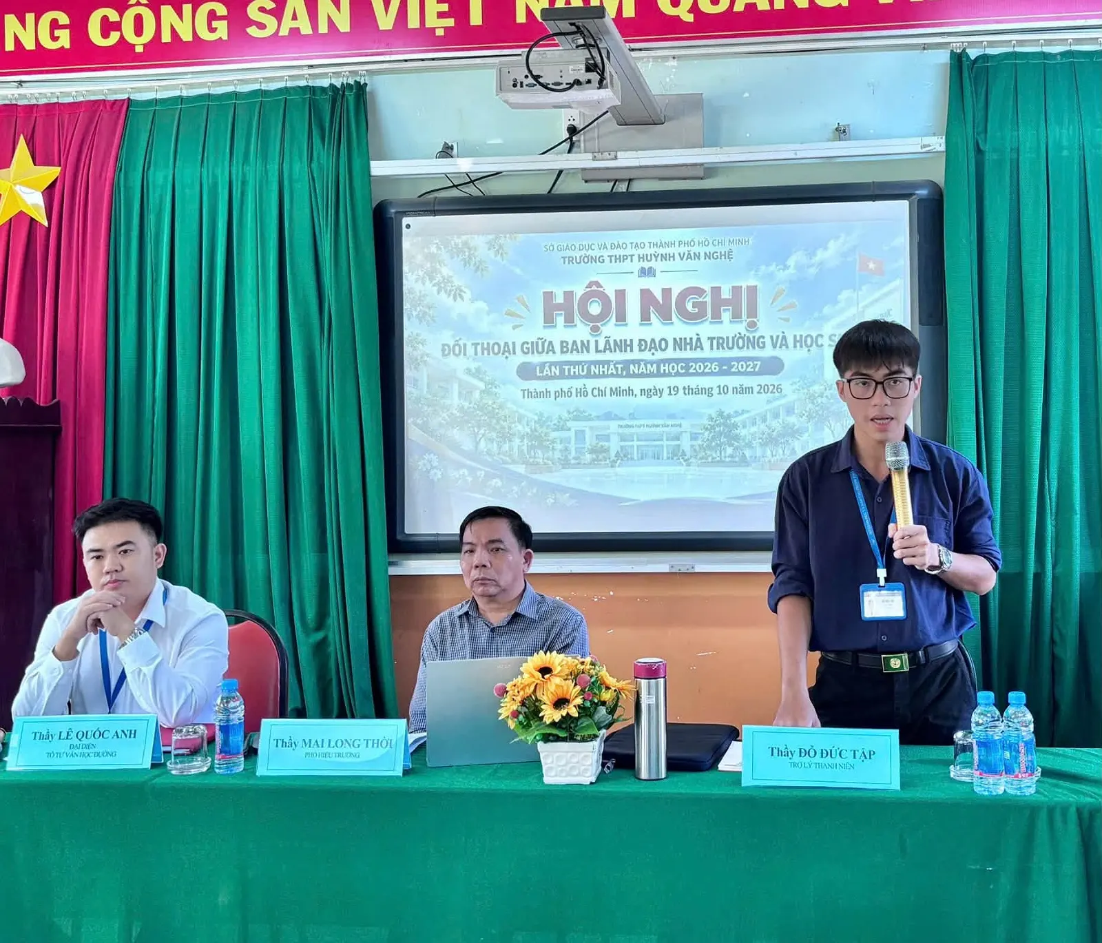TRƯỜNG THPT HUỲNH VĂN NGHỆ TỔ CHỨC HỘI NGHỊ ĐỐI THOẠI GIỮA LÃNH ĐẠO NHÀ TRƯỜNG VÀ HỌC SINH LẦN THỨ NHẤT, NĂM HỌC 2026 – 2027