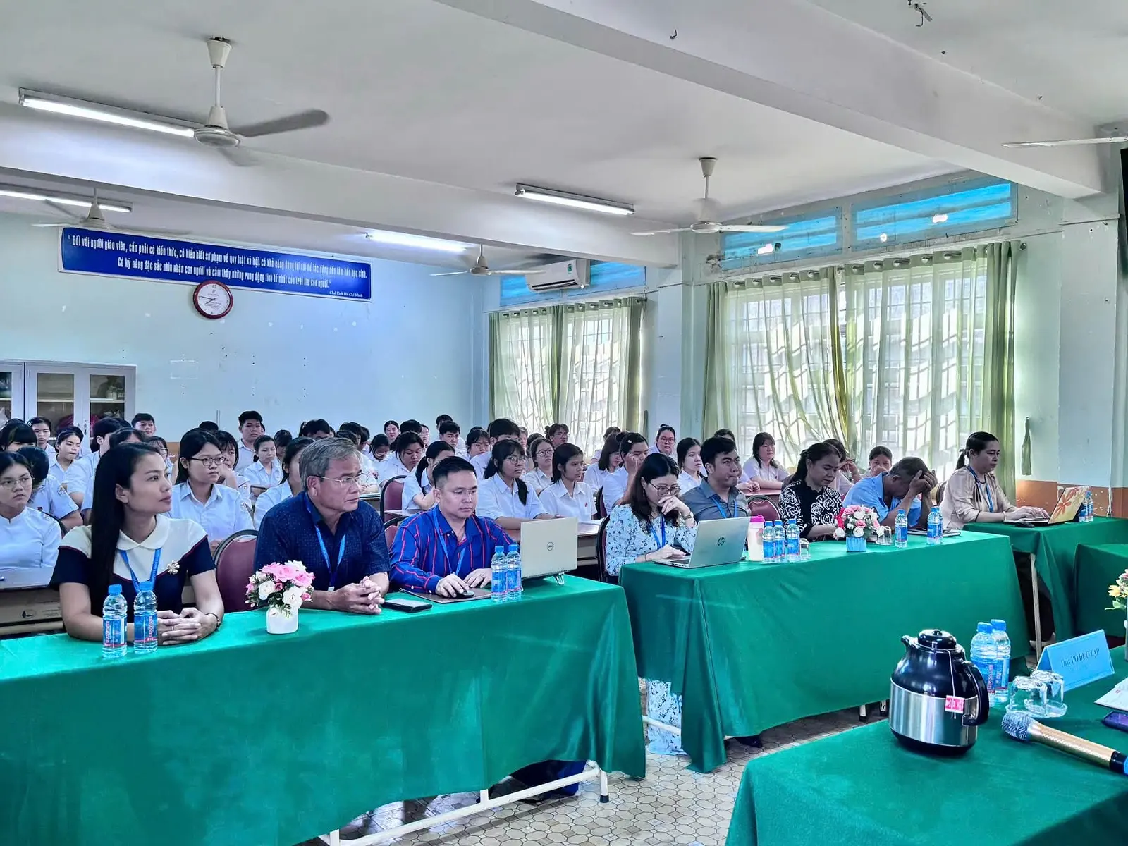 TRƯỜNG THPT HUỲNH VĂN NGHỆ TỔ CHỨC HỘI NGHỊ ĐỐI THOẠI GIỮA LÃNH ĐẠO NHÀ TRƯỜNG VÀ HỌC SINH LẦN THỨ NHẤT, NĂM HỌC 2026 – 2027