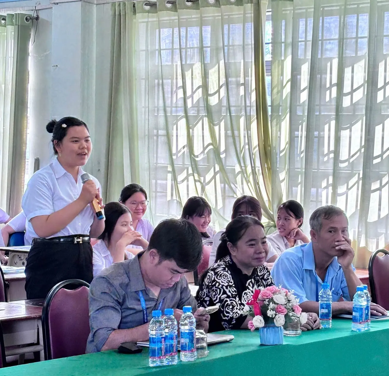 TRƯỜNG THPT HUỲNH VĂN NGHỆ TỔ CHỨC HỘI NGHỊ ĐỐI THOẠI GIỮA LÃNH ĐẠO NHÀ TRƯỜNG VÀ HỌC SINH LẦN THỨ NHẤT, NĂM HỌC 2026 – 2027