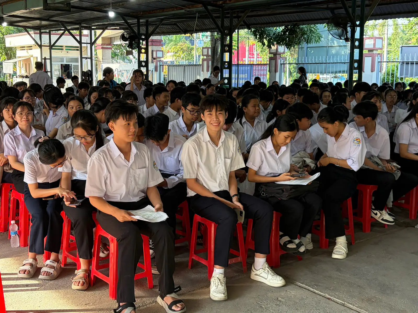 TỔ SỬ- ĐỊA-GDKT&PL TRƯỜNG THPT HUỲNH VĂN NGHỆ LAN TỎA TÌNH YÊU DI SẢN QUA TRẢI NGHIỆM VÀ SÁNG TẠO