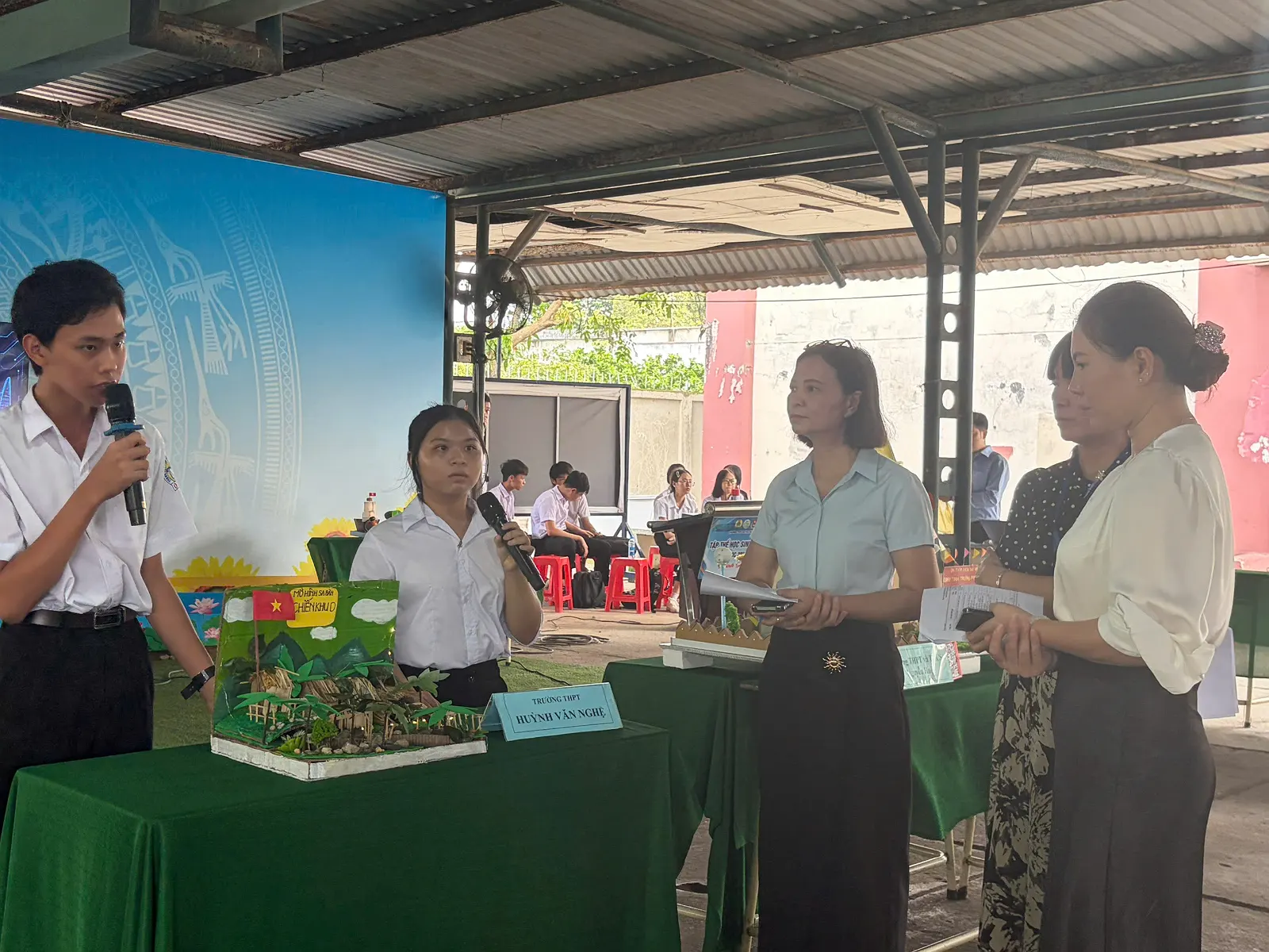 TỔ SỬ- ĐỊA-GDKT&PL TRƯỜNG THPT HUỲNH VĂN NGHỆ LAN TỎA TÌNH YÊU DI SẢN QUA TRẢI NGHIỆM VÀ SÁNG TẠO
