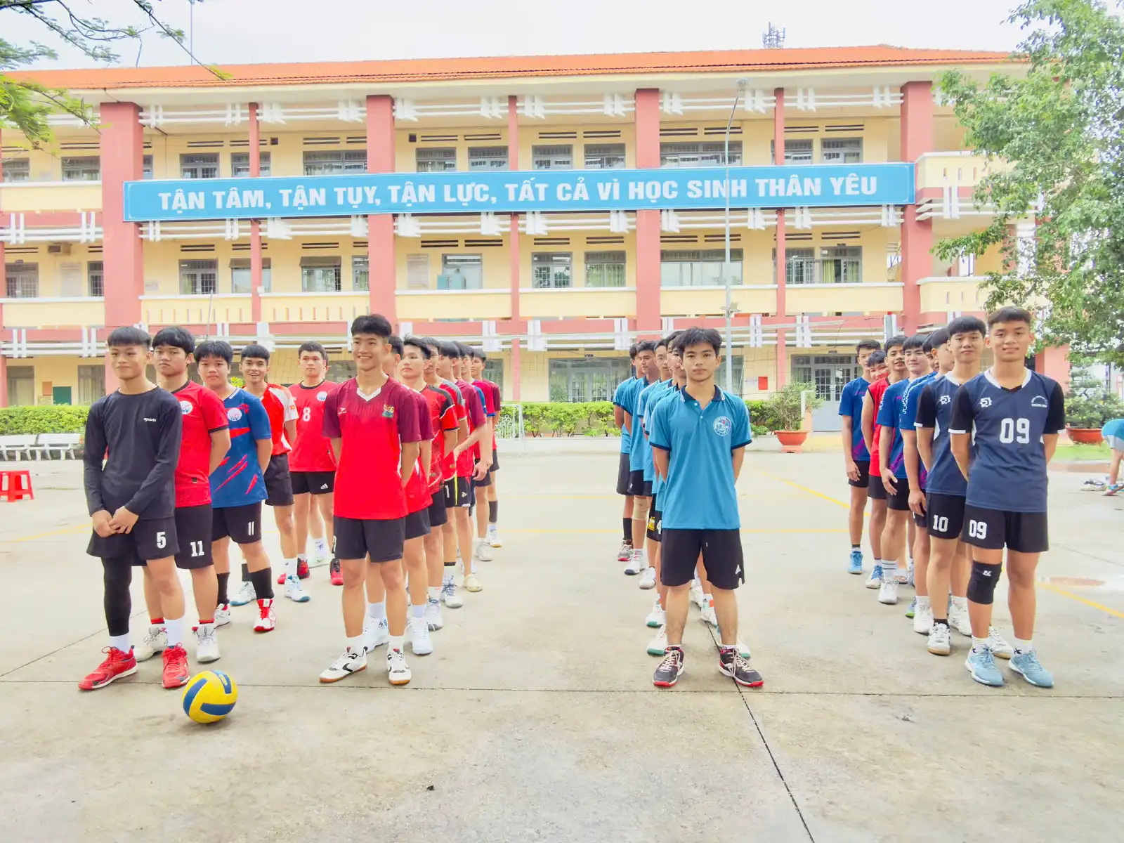 Trường THPT Huỳnh Văn Nghệ